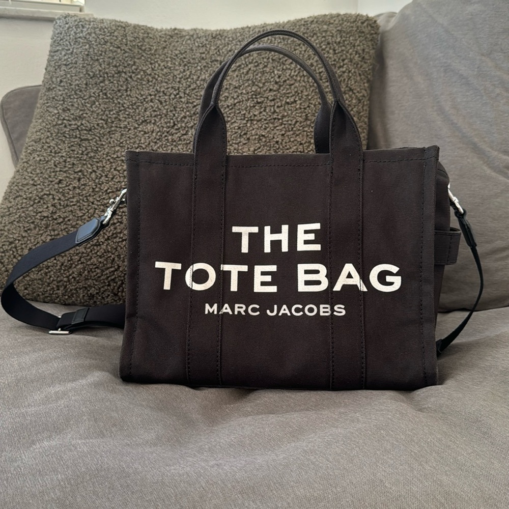 The Medium Tote Bag